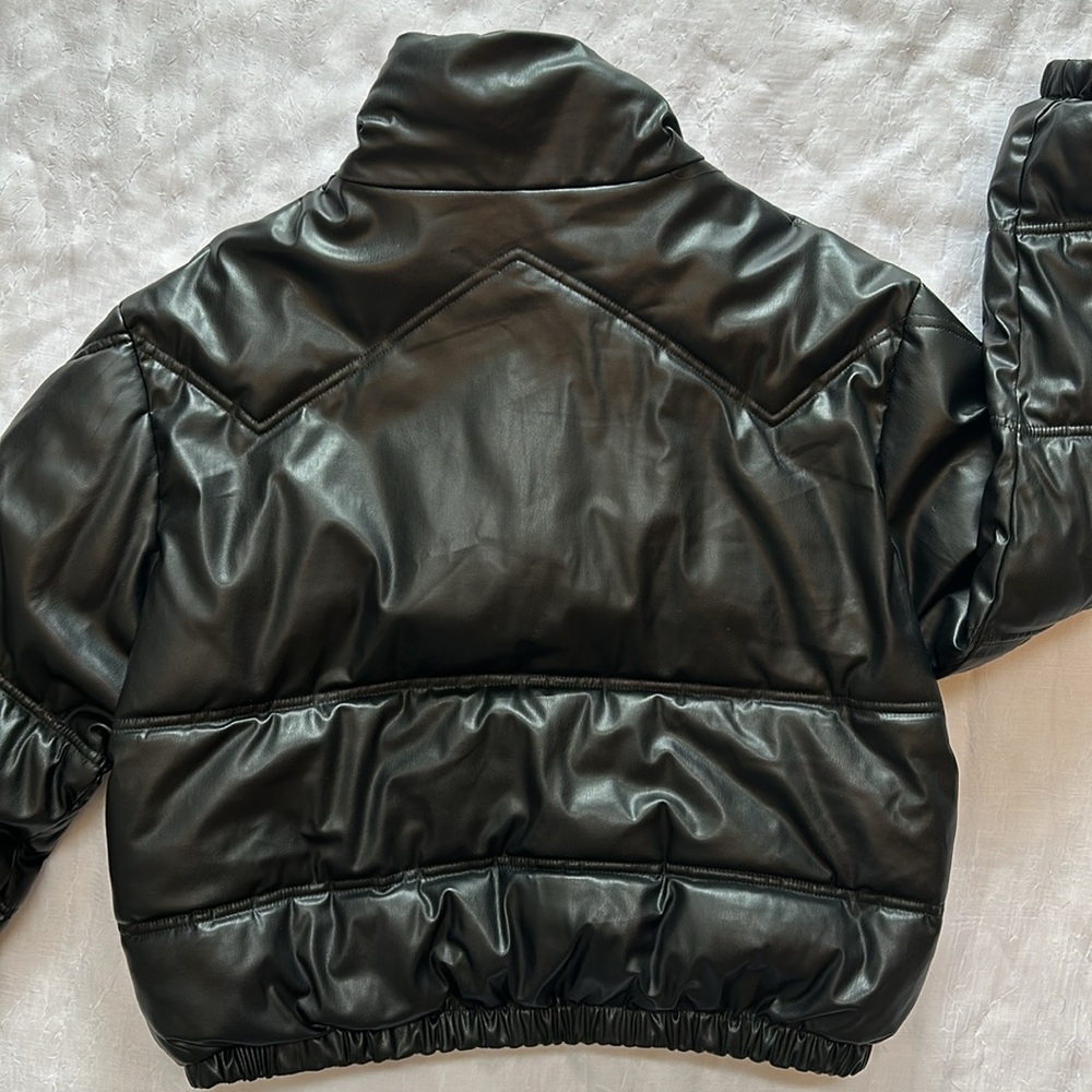 ZARA Cropped Puffer - Picture 5 of 12